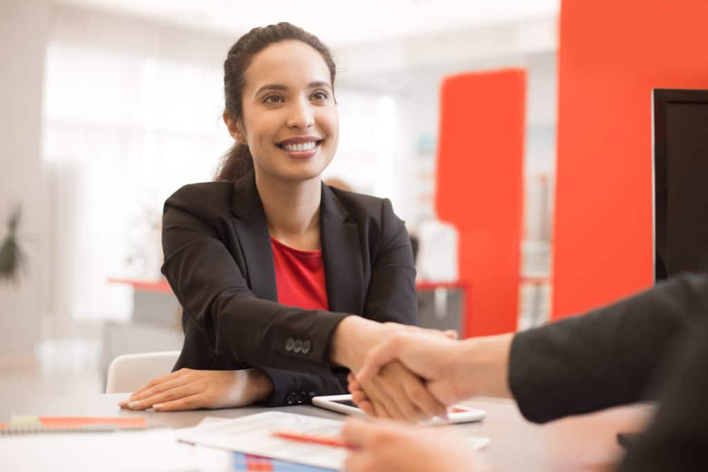 COntratos feitos em projetos, não números.